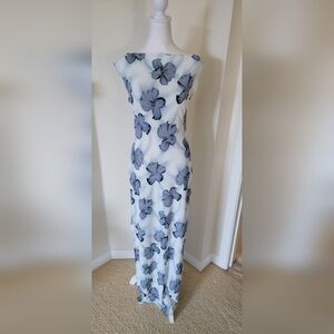 Custom-made long dress, very flattering, size Medium/Large